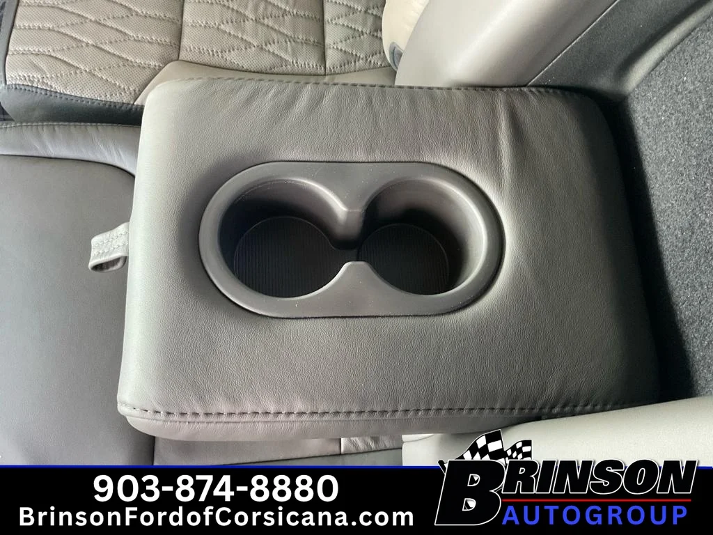New 2026 Star White Metallic Tri-Coat Ford Platinum image 8