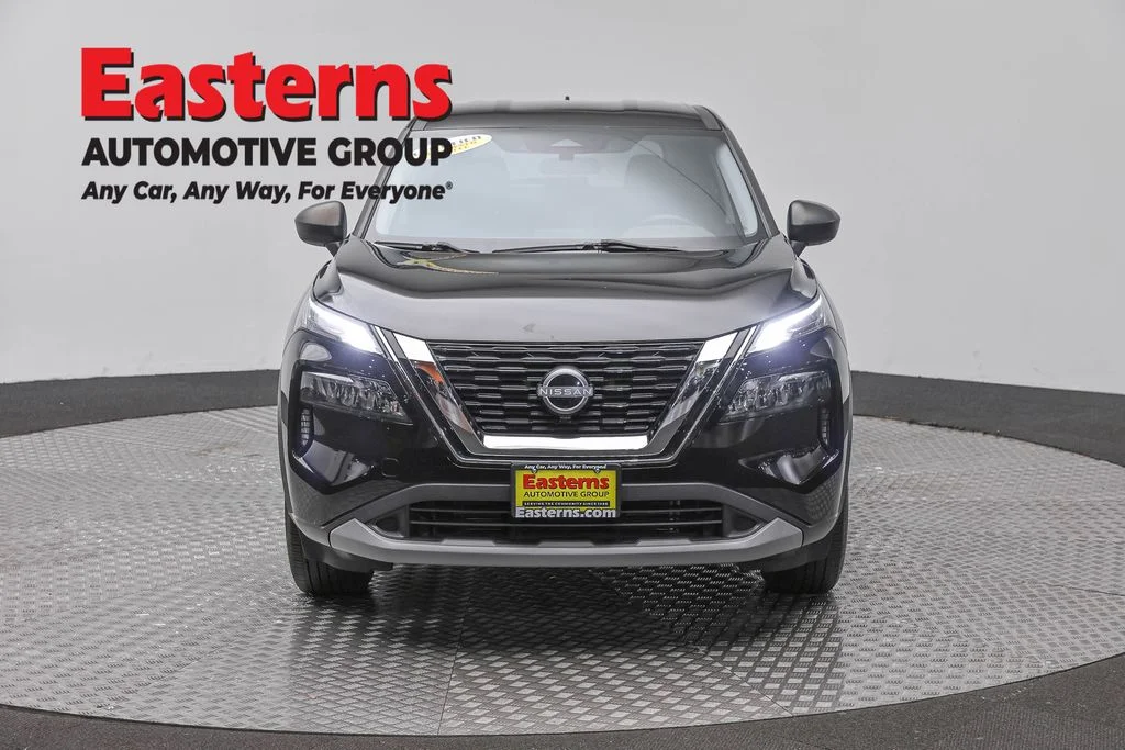 Used 2023 Black Nissan S image 2