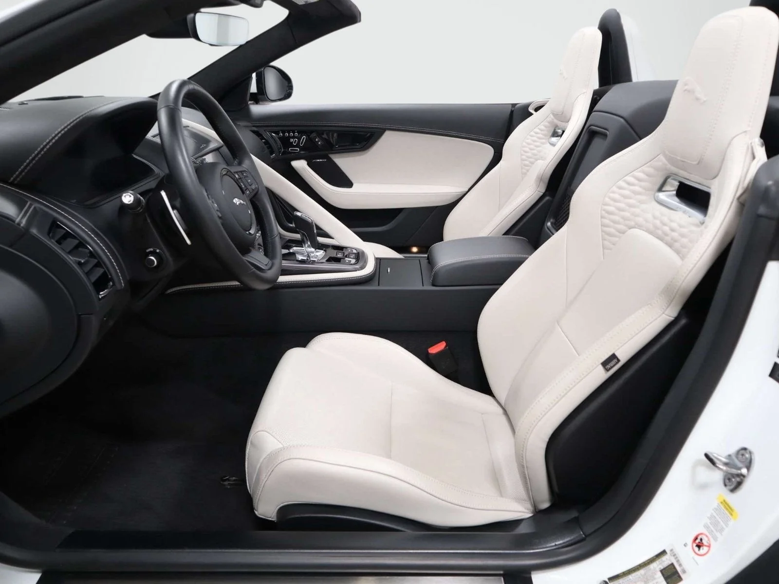 Used 2024 White Jaguar 75 image 22