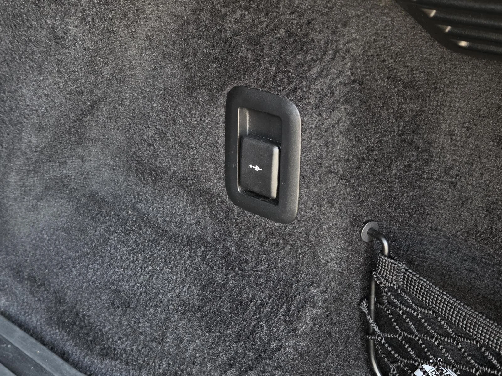 Certified Used 2023 Santorini Black Metallic Land Rover SE image 13