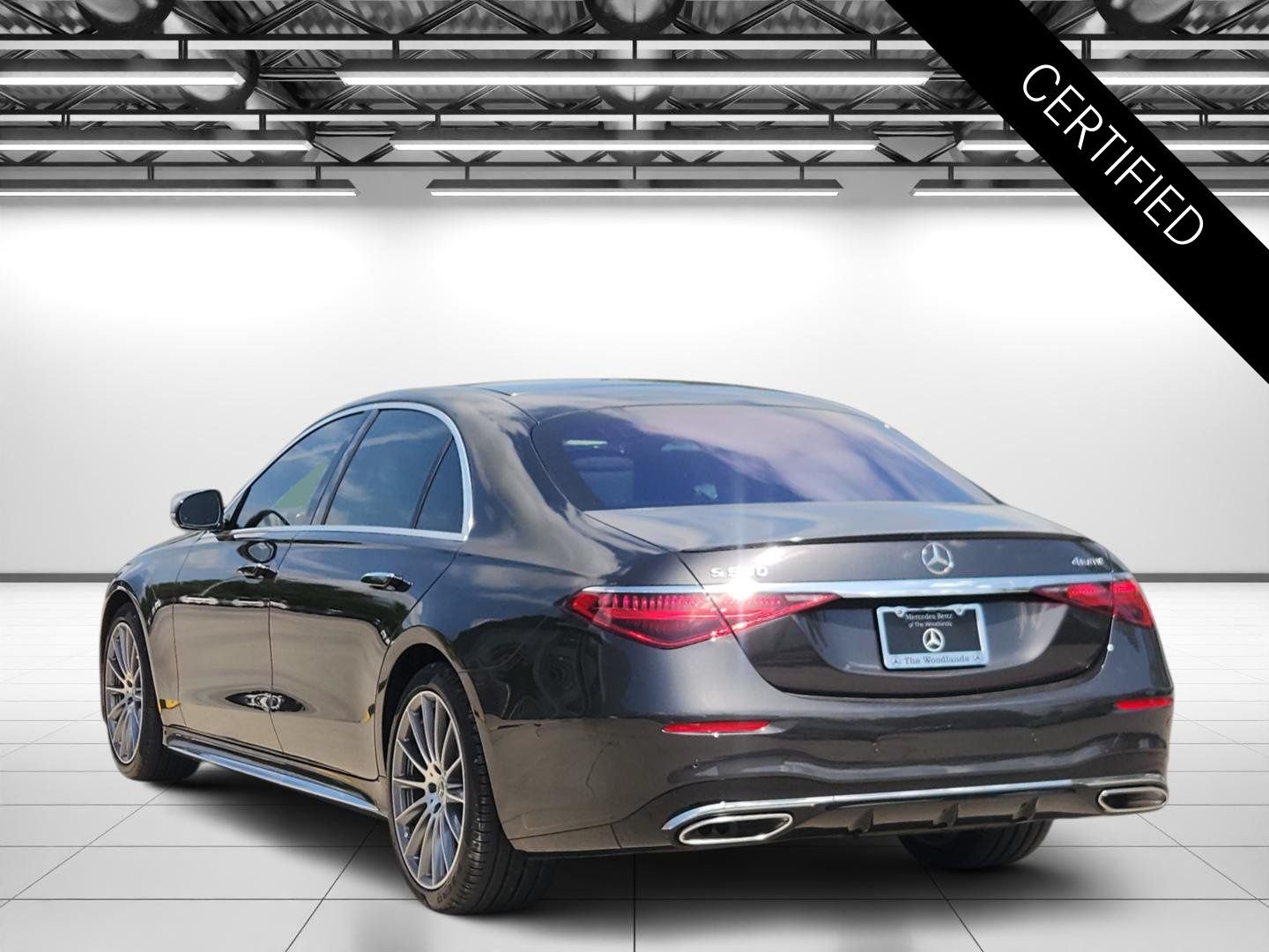 Certified Used 2026 Graphite Gray Metallic Mercedes-Benz S 580 image 5