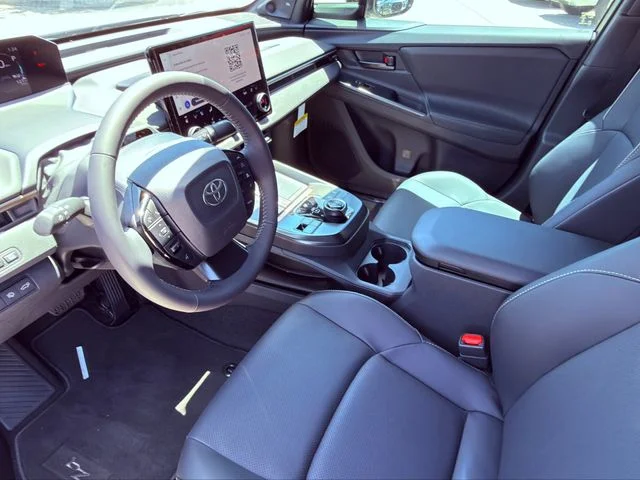 New 2026 Wind Chill Pearl with Midnight Black Metallic roof Toyota Limited image 8