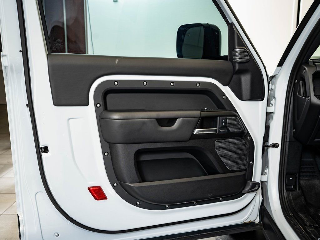 2022 Land Rover Defender V8 - Photo 24