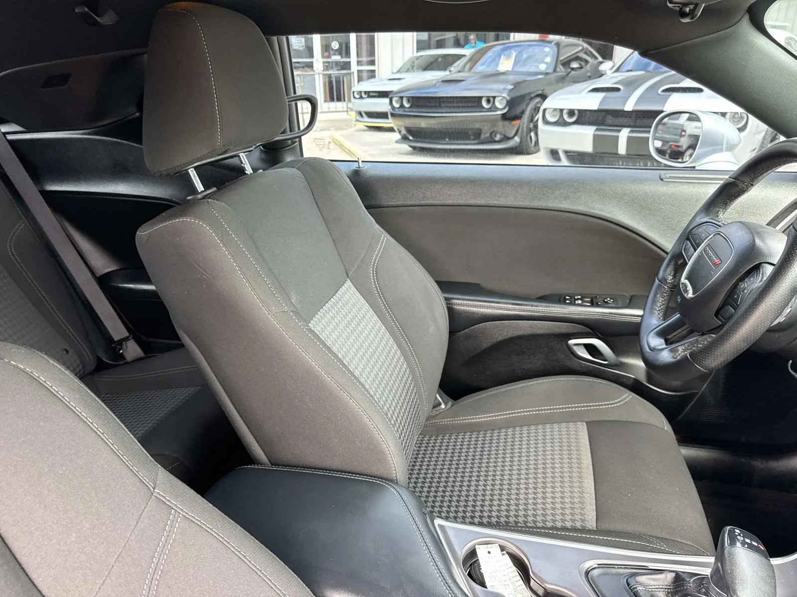 Used 2022 Triple Nickel Clearcoat Dodge SXT image 10