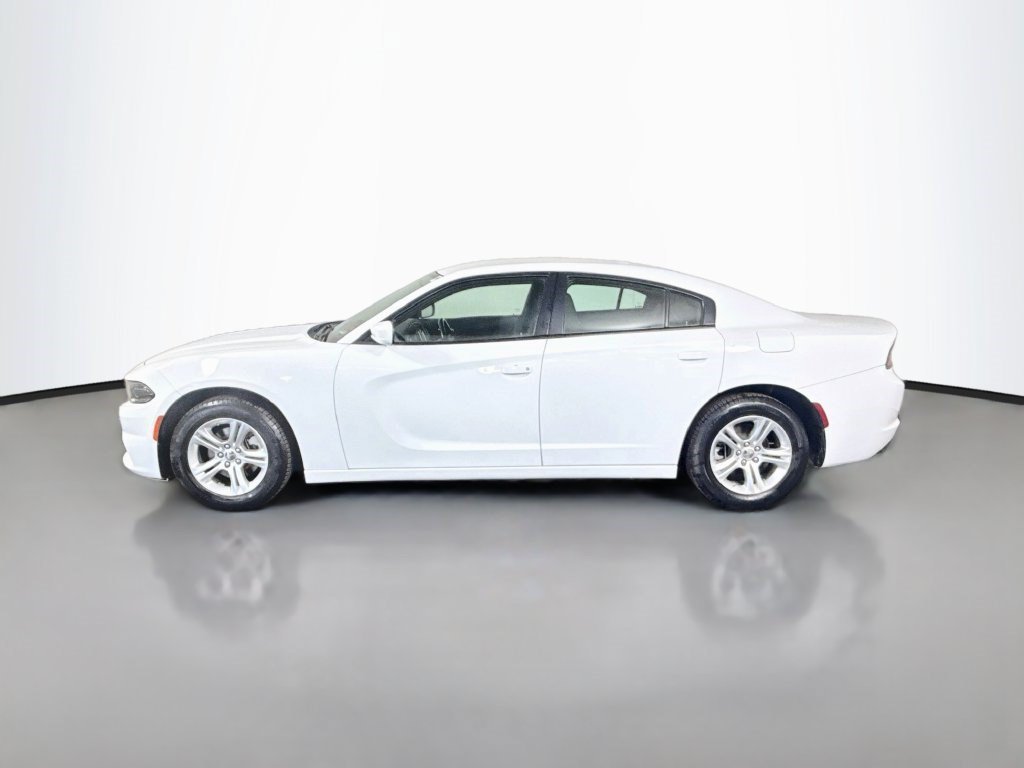 Used 2022 White Knuckle Clearcoat Dodge SXT image 4