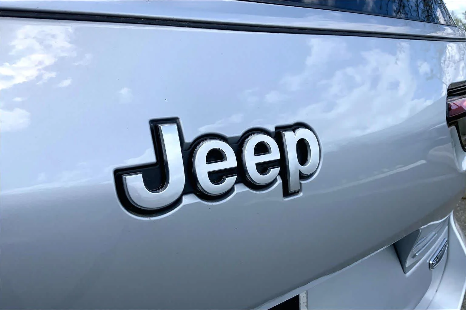Certified Used 2023 Silver Zynith Jeep Summit image 15
