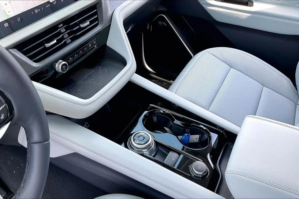New 2026 Agate Black Metallic Ford Platinum™ image 10