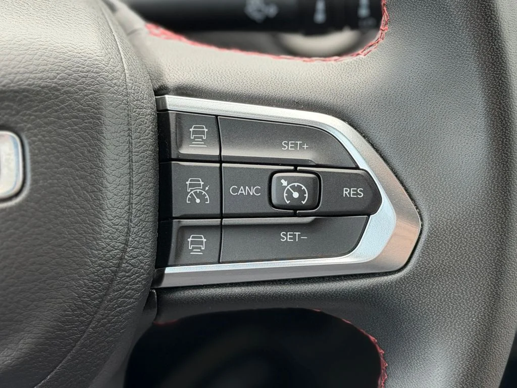 Used 2024 White Jeep Trailhawk image 12