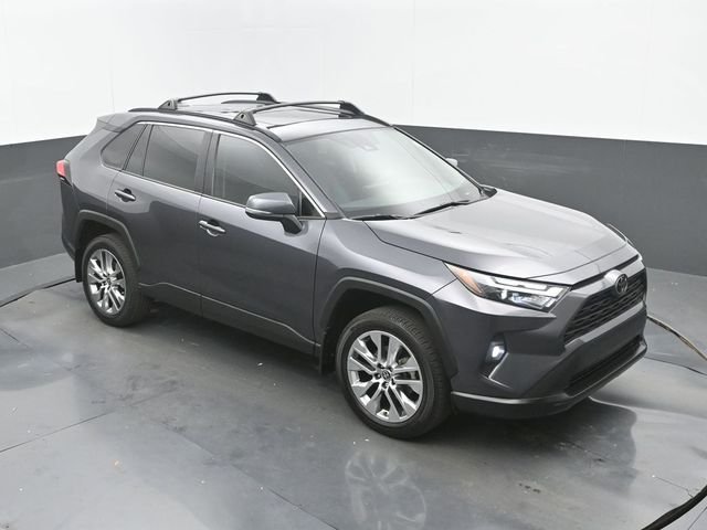 Used 2024 Magnetic Gray Metallic Toyota XLE Premium image 27