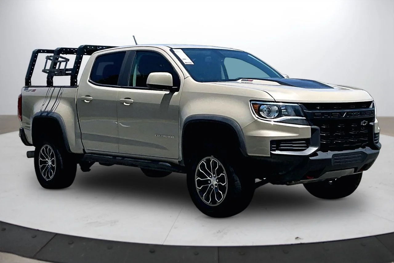 Certified Used 2021  Chevrolet ZR2 image 2