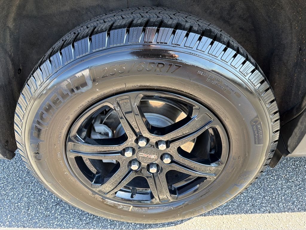 2021 GMC Acadia AT4 - Photo 17