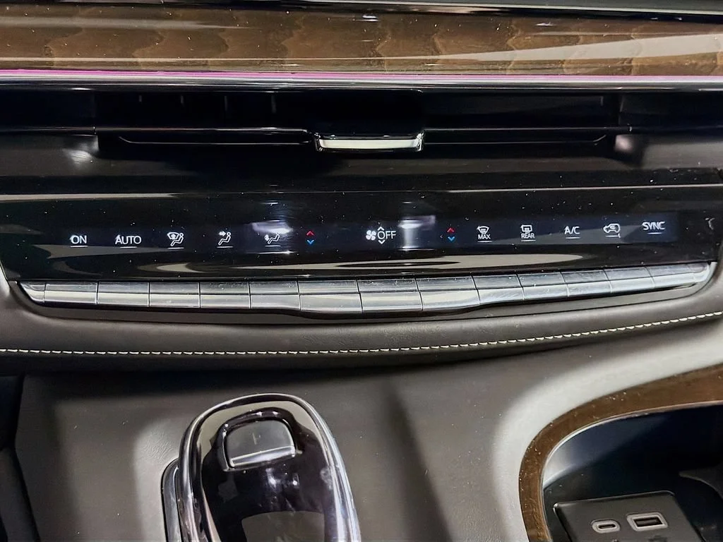 2024 Cadillac Escalade ESV Premium Luxury Platinum - Photo 17