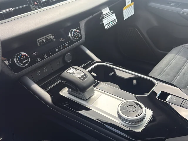 New 2026 Gray Mitsubishi SE image 22
