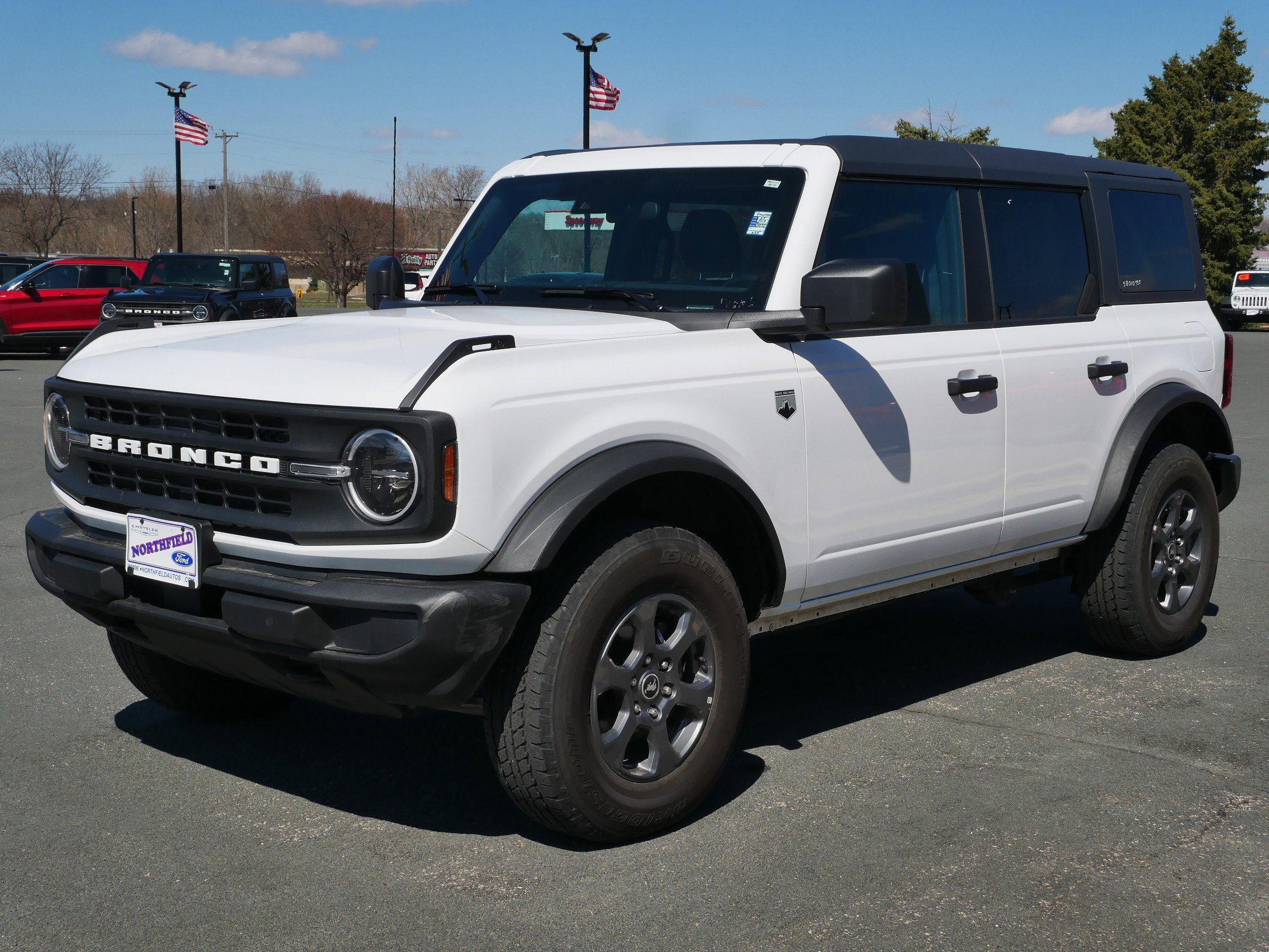 View vehicle photo 4