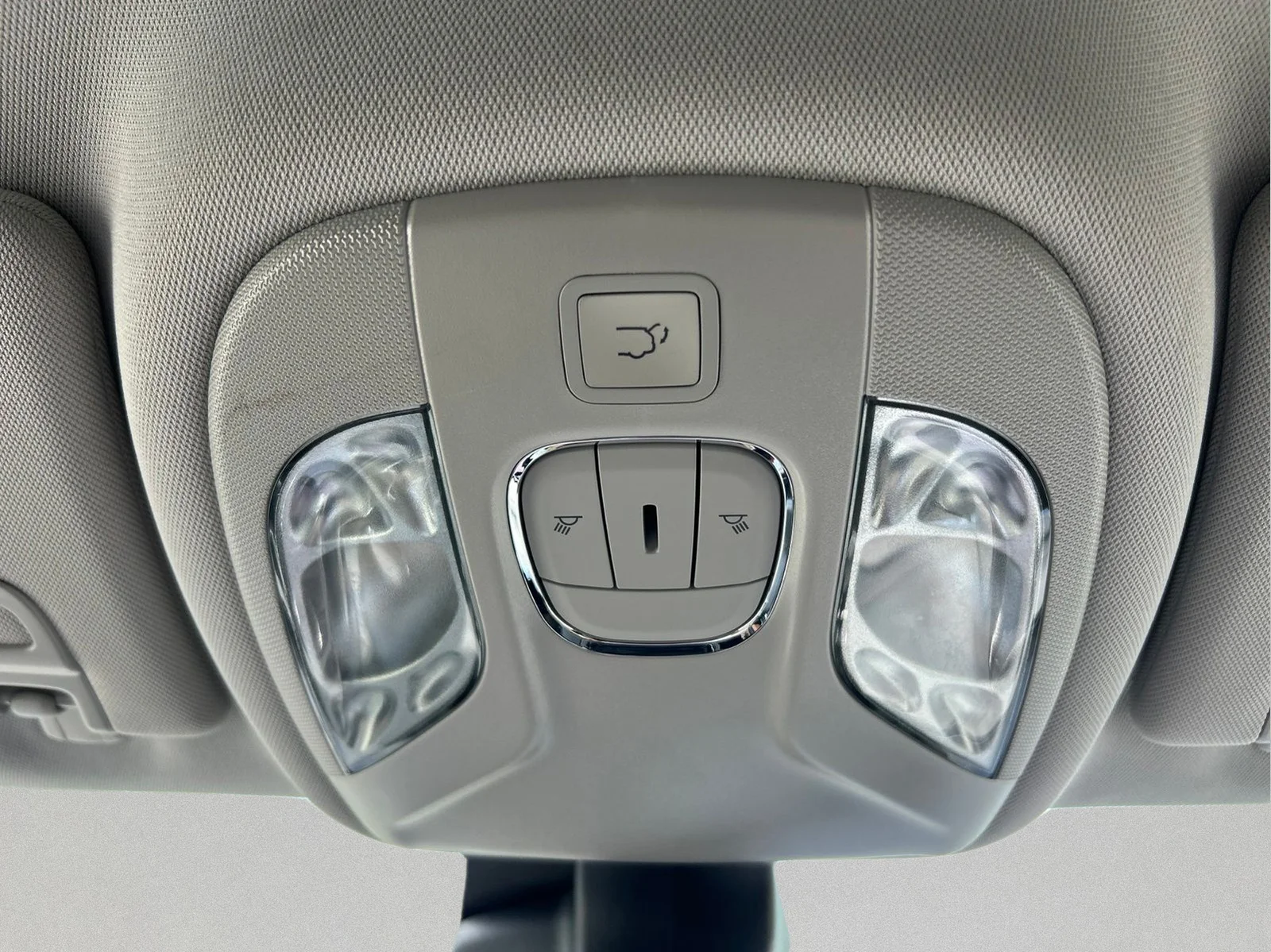 Used 2022 Crystal Metallic Jeep Limited image 33