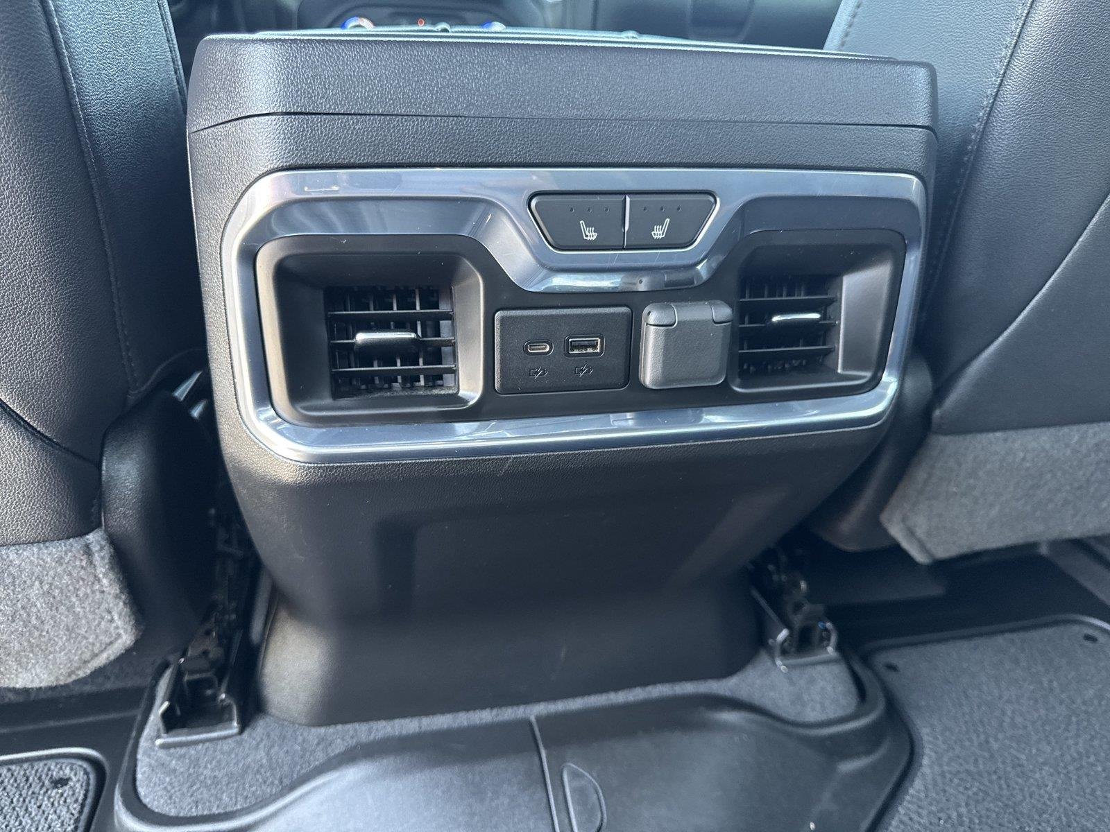 Used 2022 CAYENNE RED TINTCOAT GMC AT4 image 32