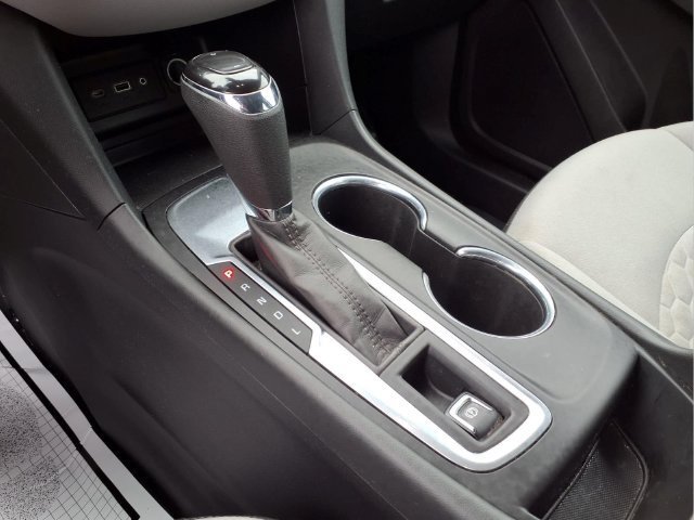 Used 2020 SUMMIT WHITE Chevrolet LS image 6