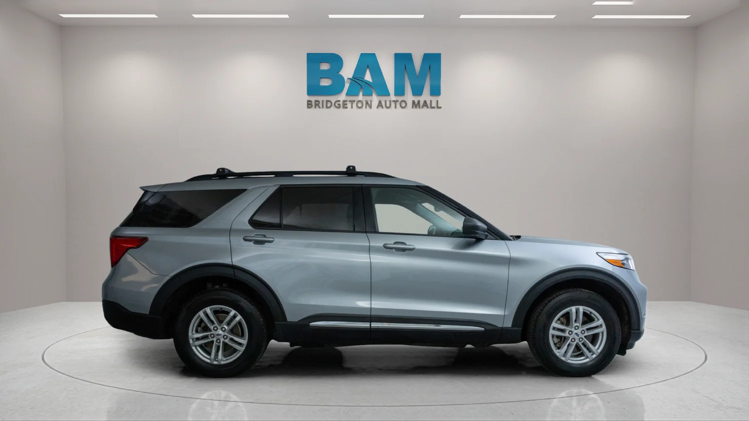 Certified Used 2023 Silver Ford XLT image 8
