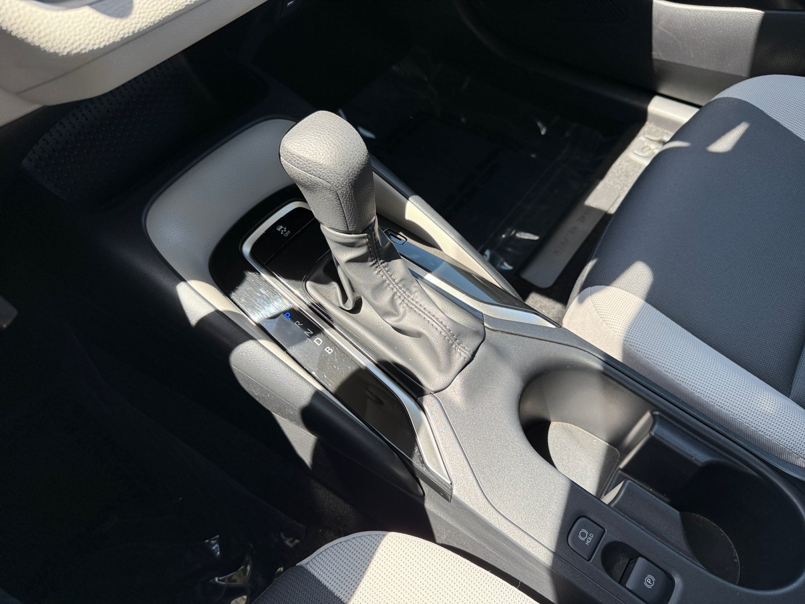 Used 2023 Classic Silver Metallic Toyota LE image 13