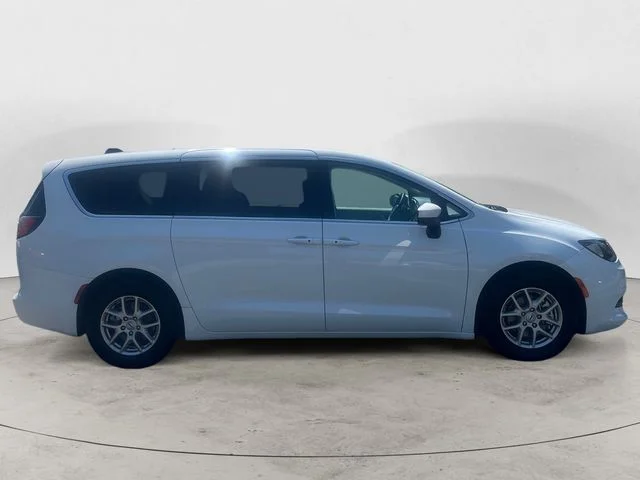 Used 2023 White Chrysler LX image 6