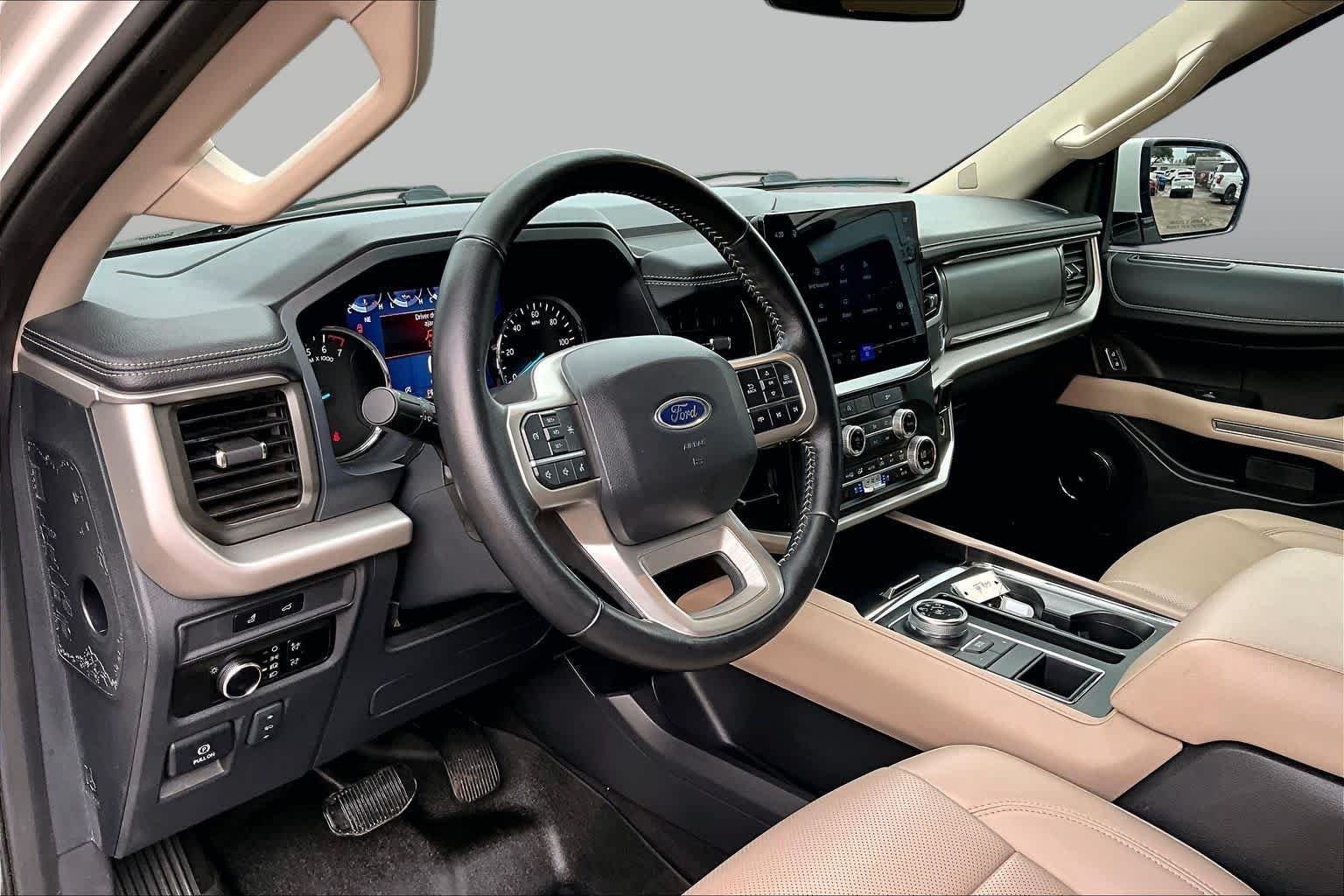 Used 2024 Star White Metallic Tri-Coat Ford XLT image 18