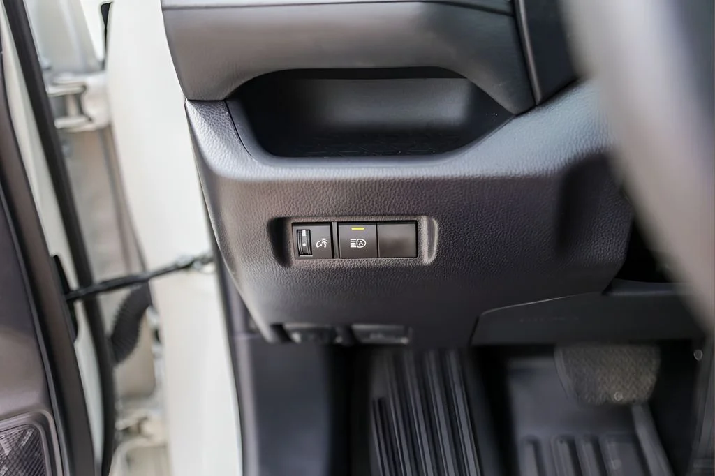 Used 2025 White Toyota XLE image 15