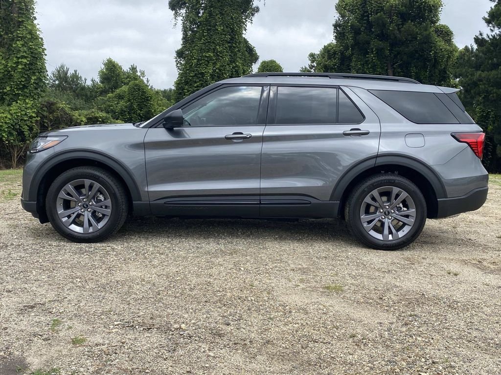 New 2026 Carbonized Gray Metallic Ford Active image 7
