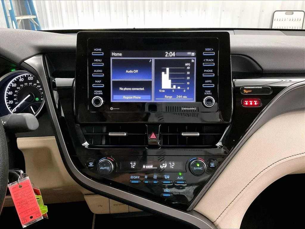 2024 Toyota Camry LE - Photo 35