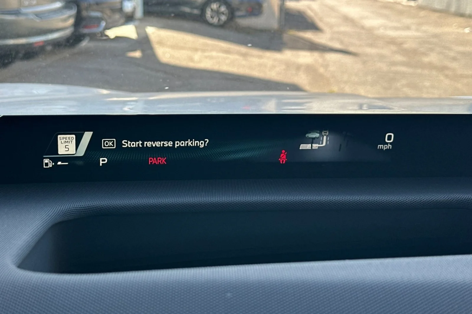 New 2027 Alpine White BMW 40 xDrive image 23