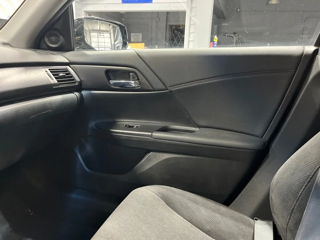 Used 2013 Crystal Black Pearl Honda EX-L image 16