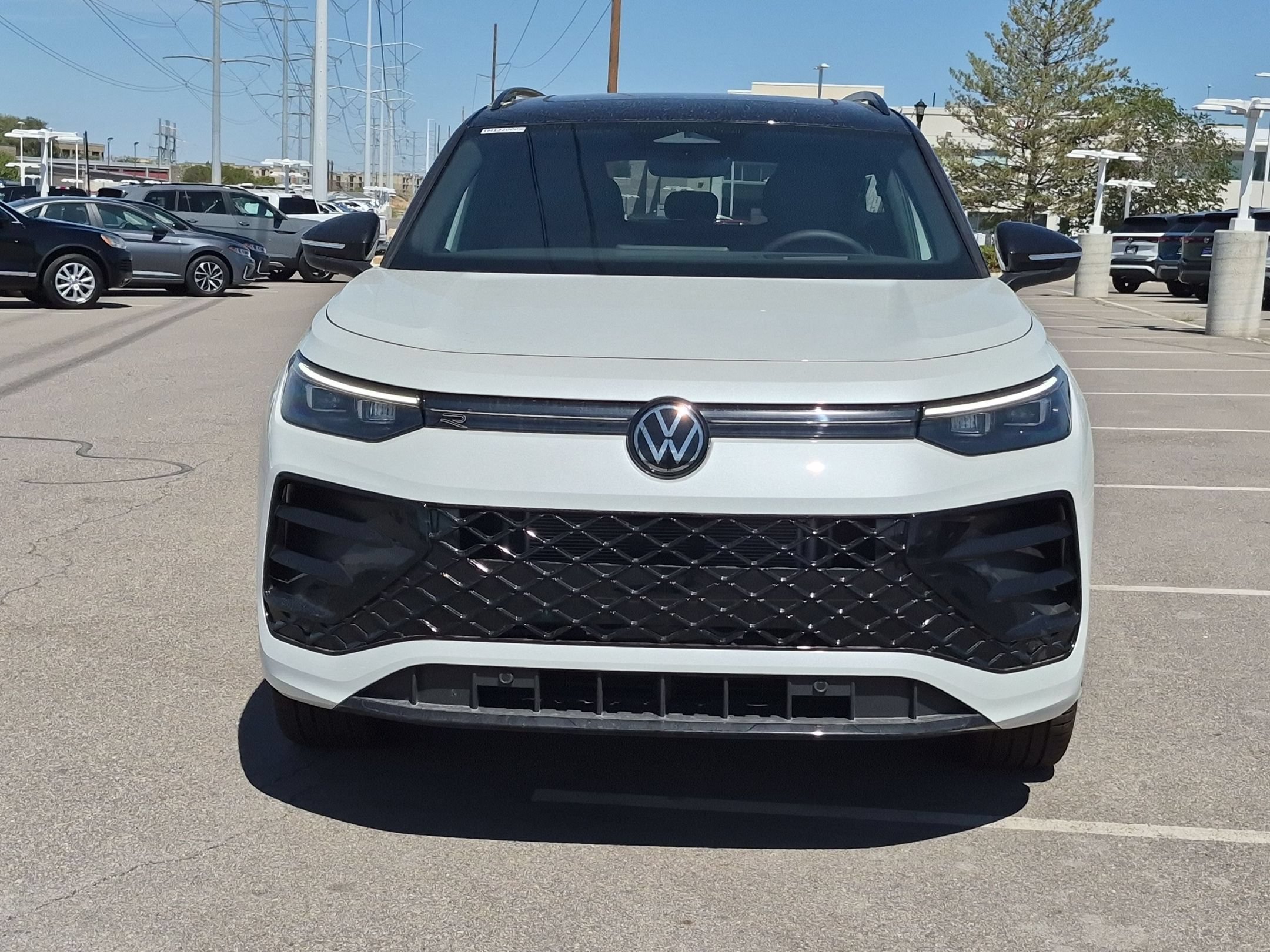 New 2026 Opal White w/Deep Black Roof Volkswagen SE R-Line Black image 9