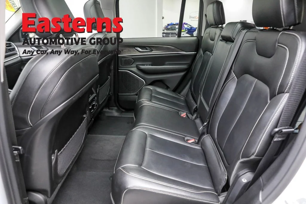 Used 2022 White Jeep 4xe image 20