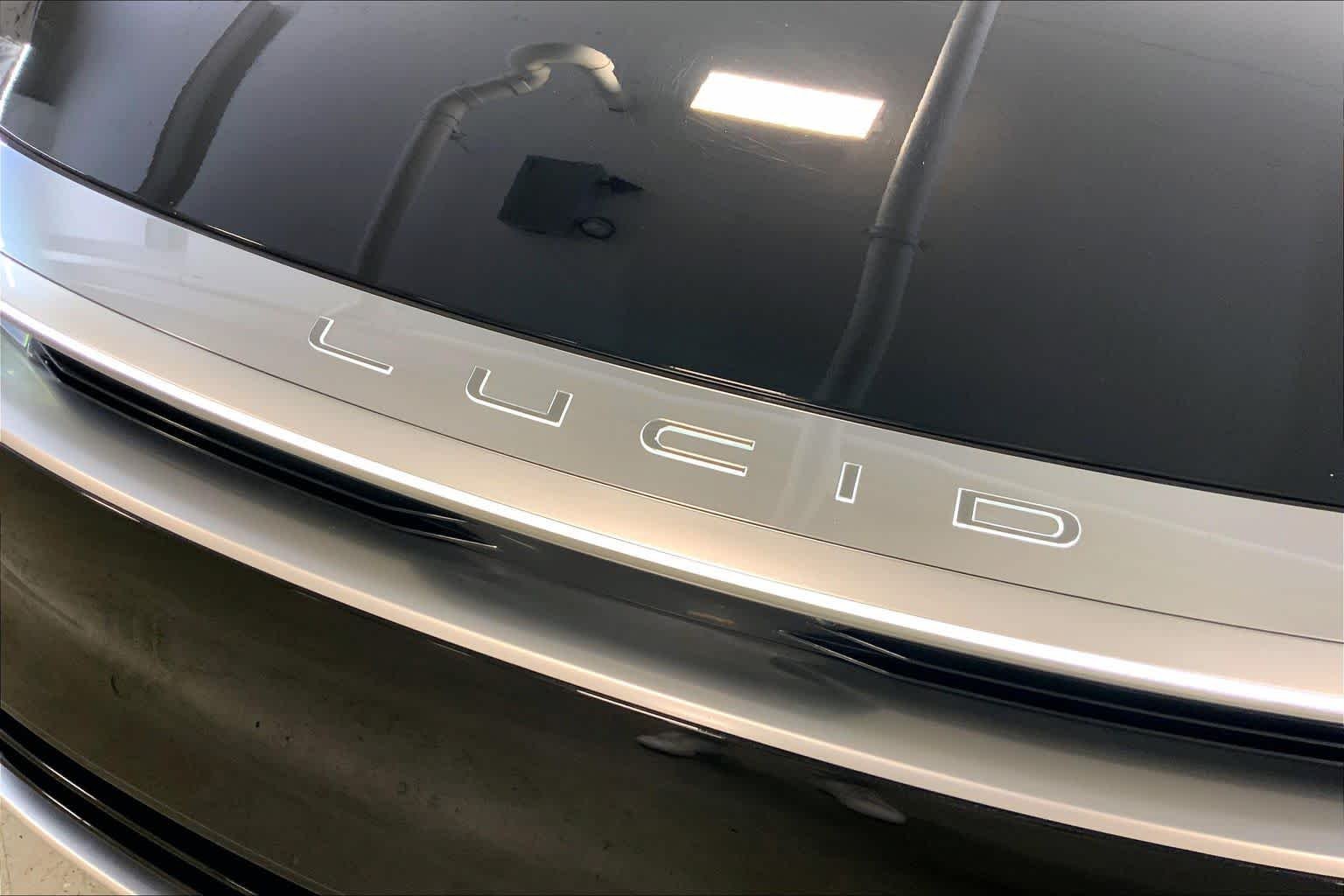 Used 2025 Quantum Grey Metallic Lucid Touring image 29