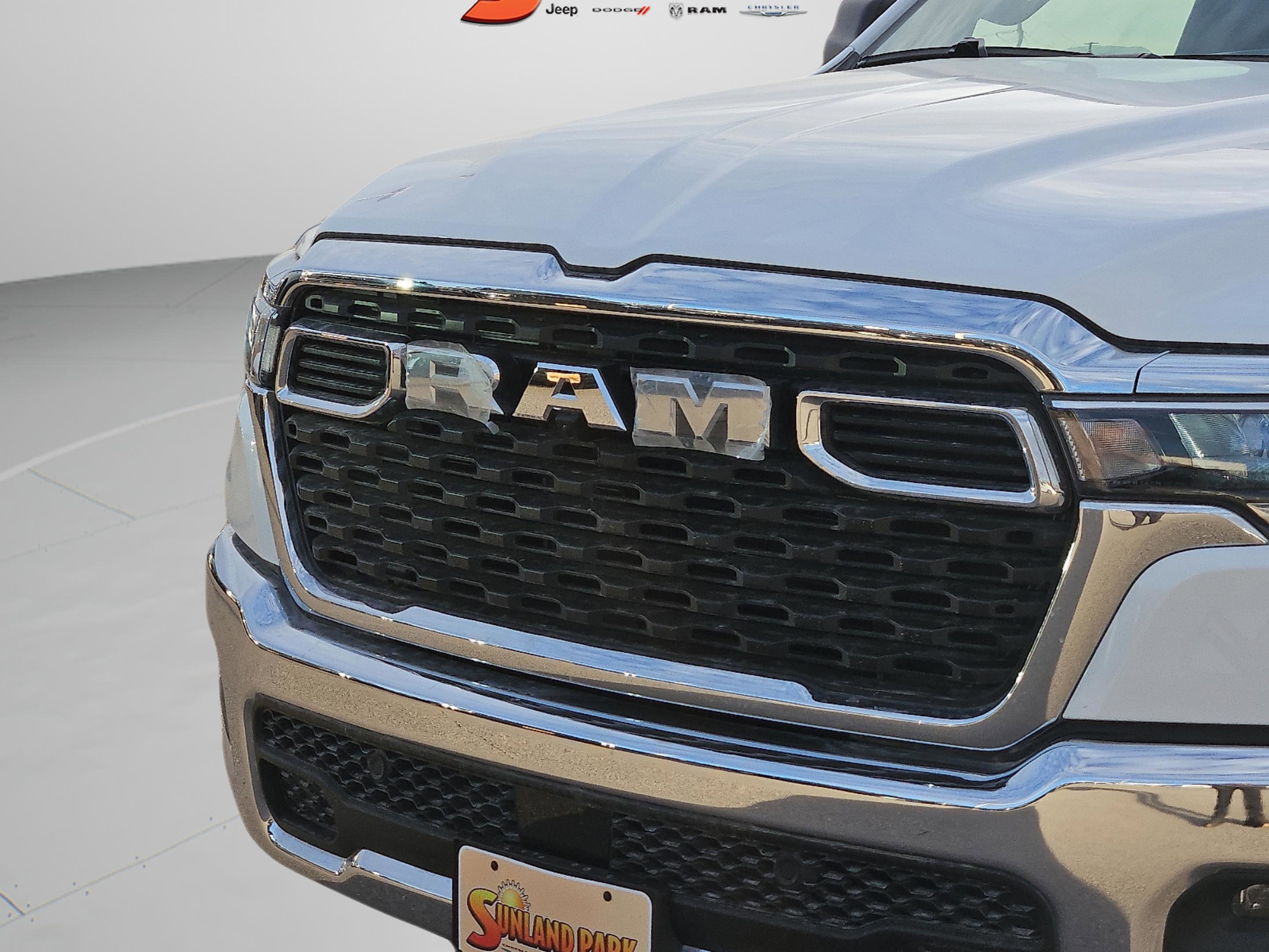 New 2026 Bright White Clear-Coat Exterior Paint RAM Lone Star image 27