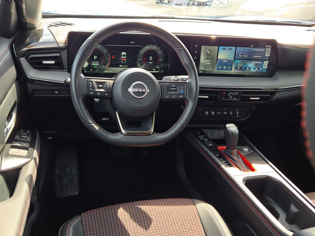 Certified Used 2025 White Nissan SR image 16