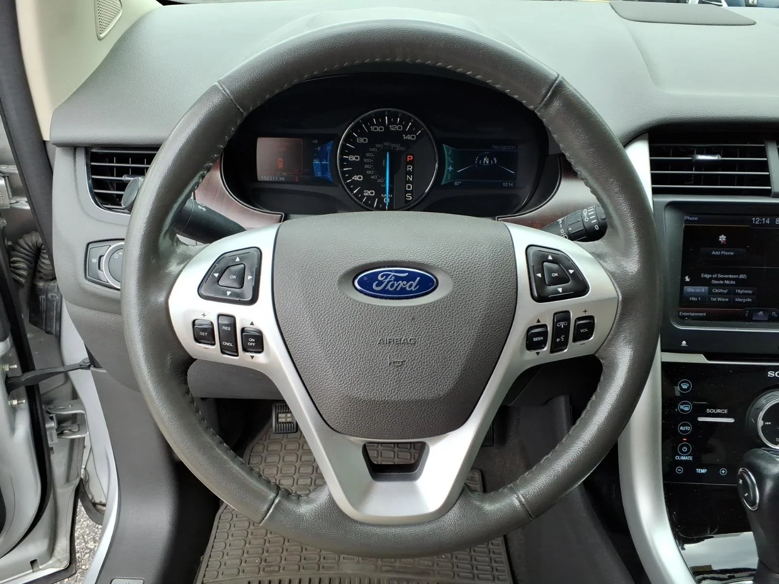 Used 2013 Ingot Silver Ford Limited image 19