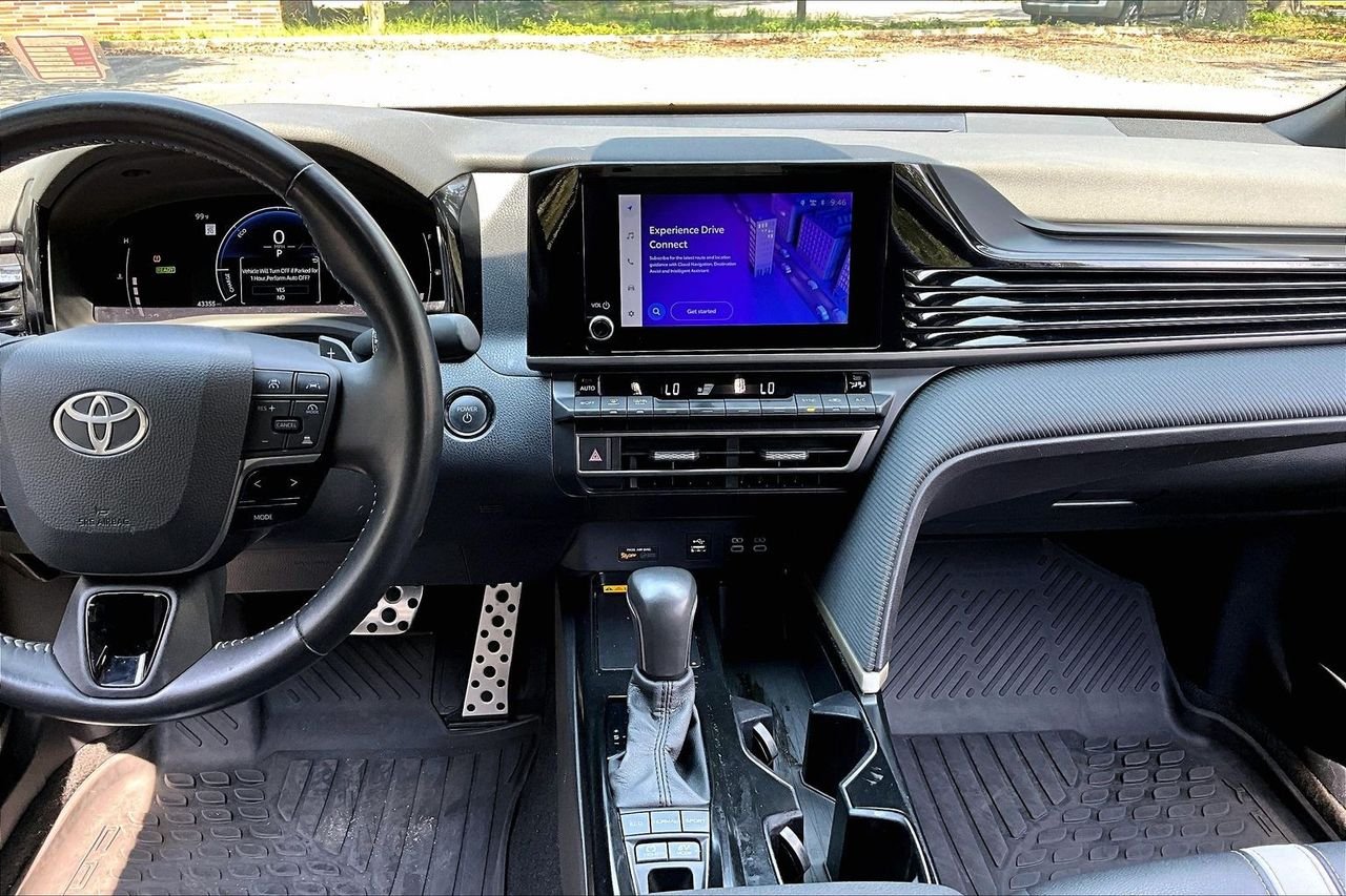 Used 2025 Gray Toyota SE image 9