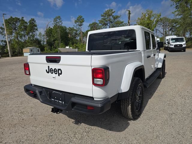 New 2026 Bright White Clear-Coat Exterior Paint Jeep Sport S image 4