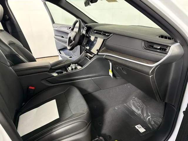 New 2026 White Jeep Altitude image 29