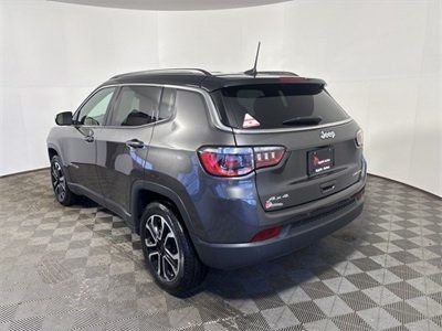 Certified Used 2024  Jeep Limited image 4