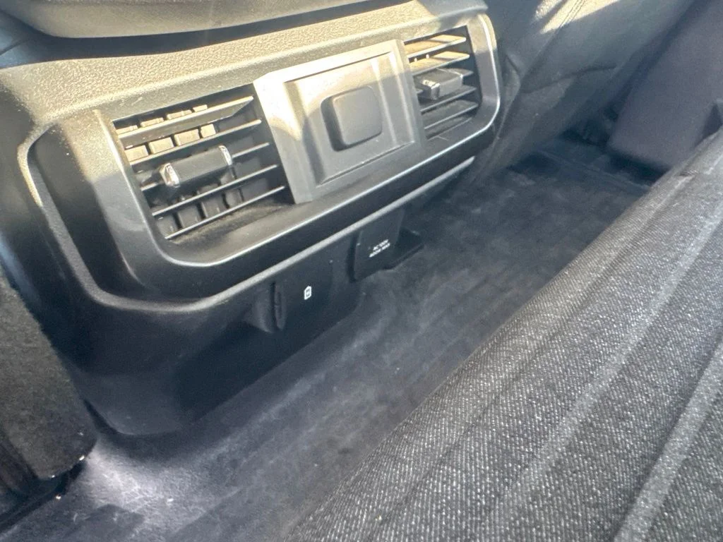 Used 2021 Black Ford XL image 29