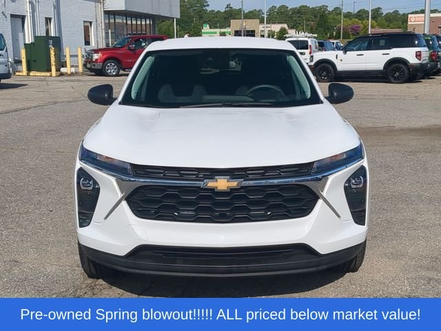 Used 2025 White Chevrolet LS image 16