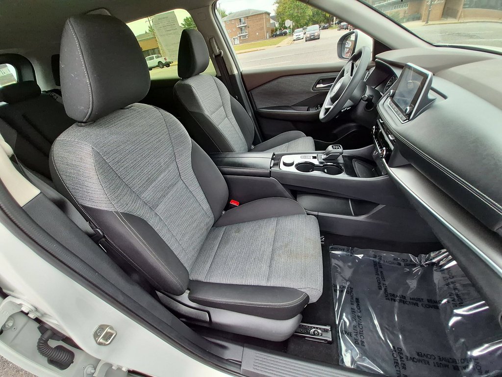 Used 2023 Pearl White TriCoat Nissan SV image 28