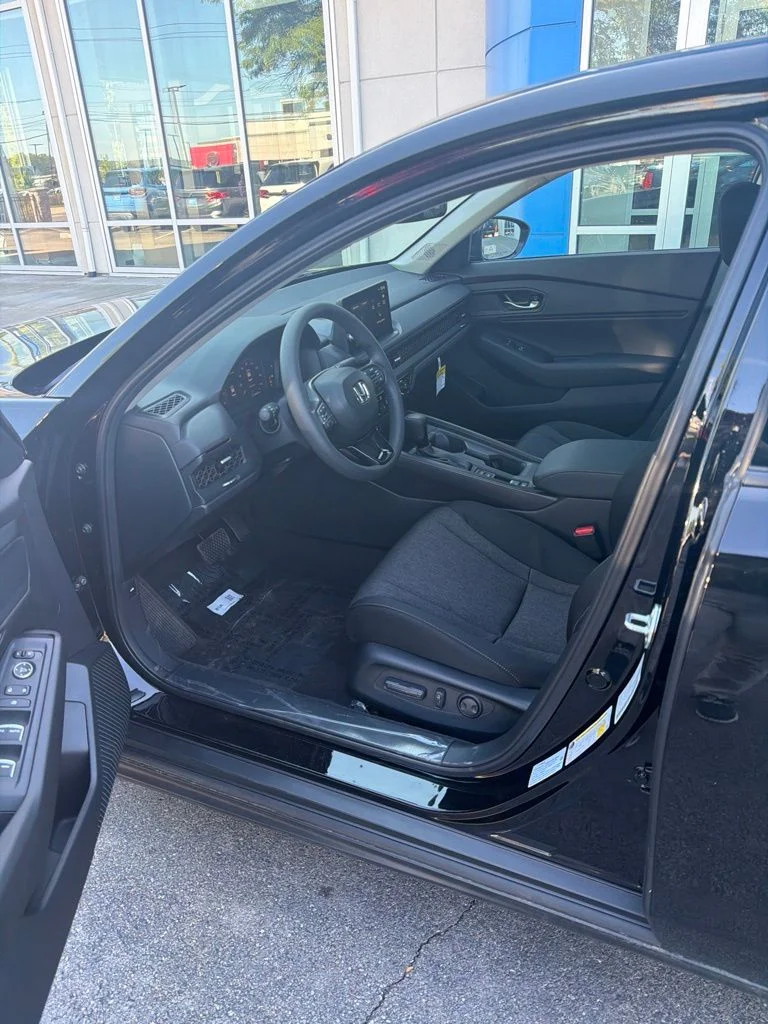 New 2026 Black Honda SE image 13