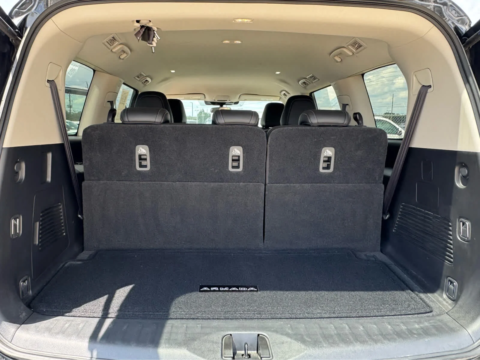 Used 2025 Super Black Nissan SV image 26