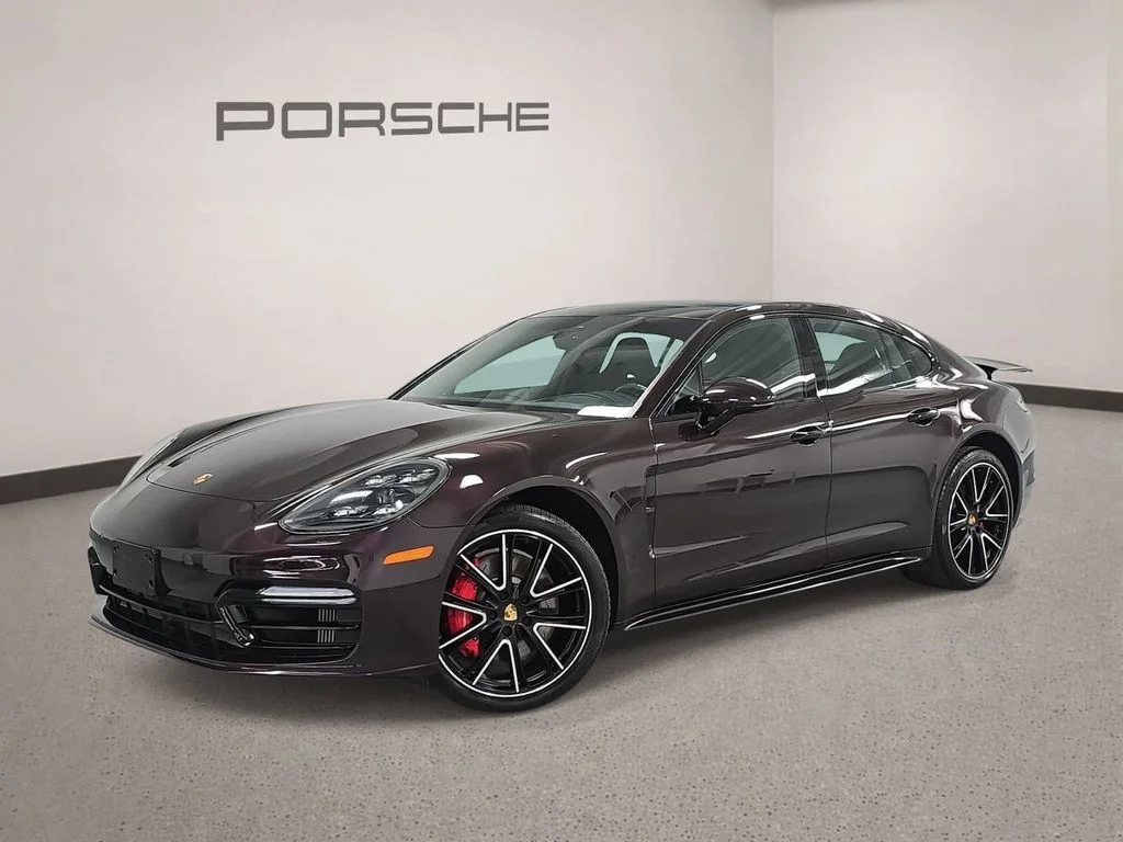2020 Porsche Panamera GTS's photo
