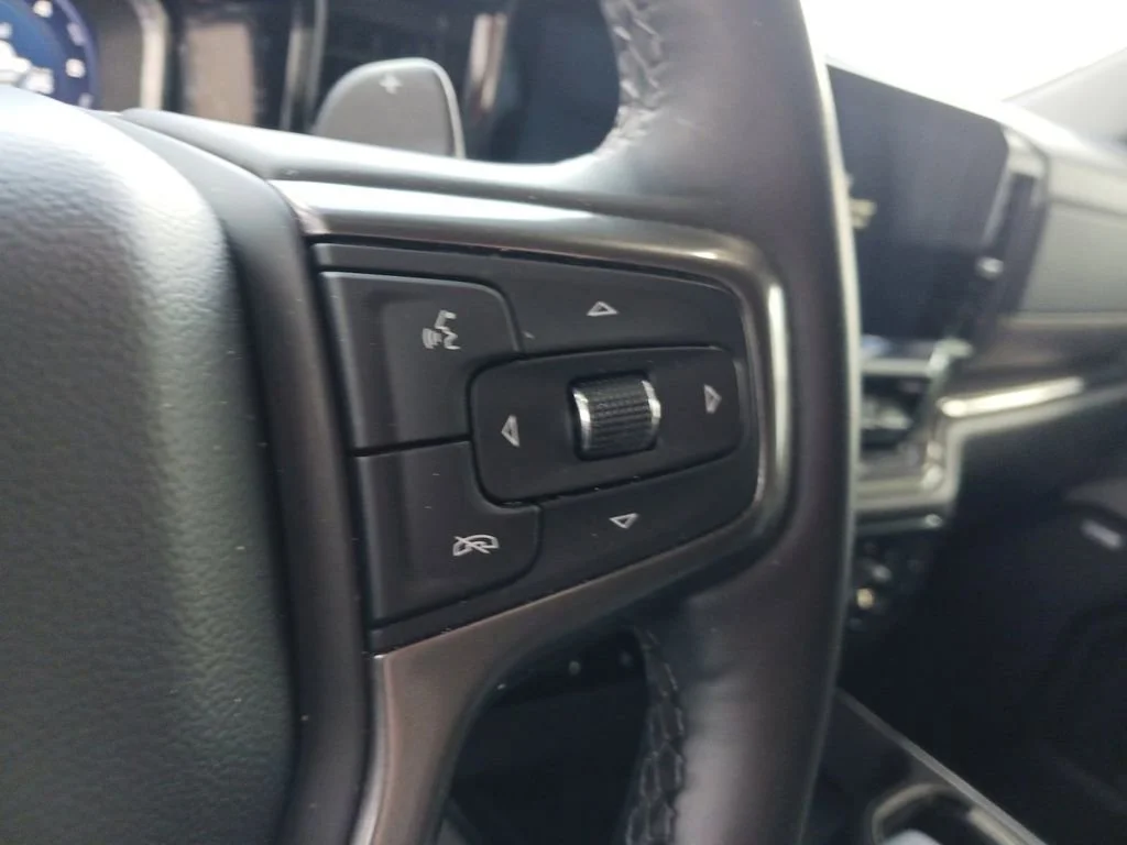 Used 2025 Summit White Chevrolet ZR2 image 35