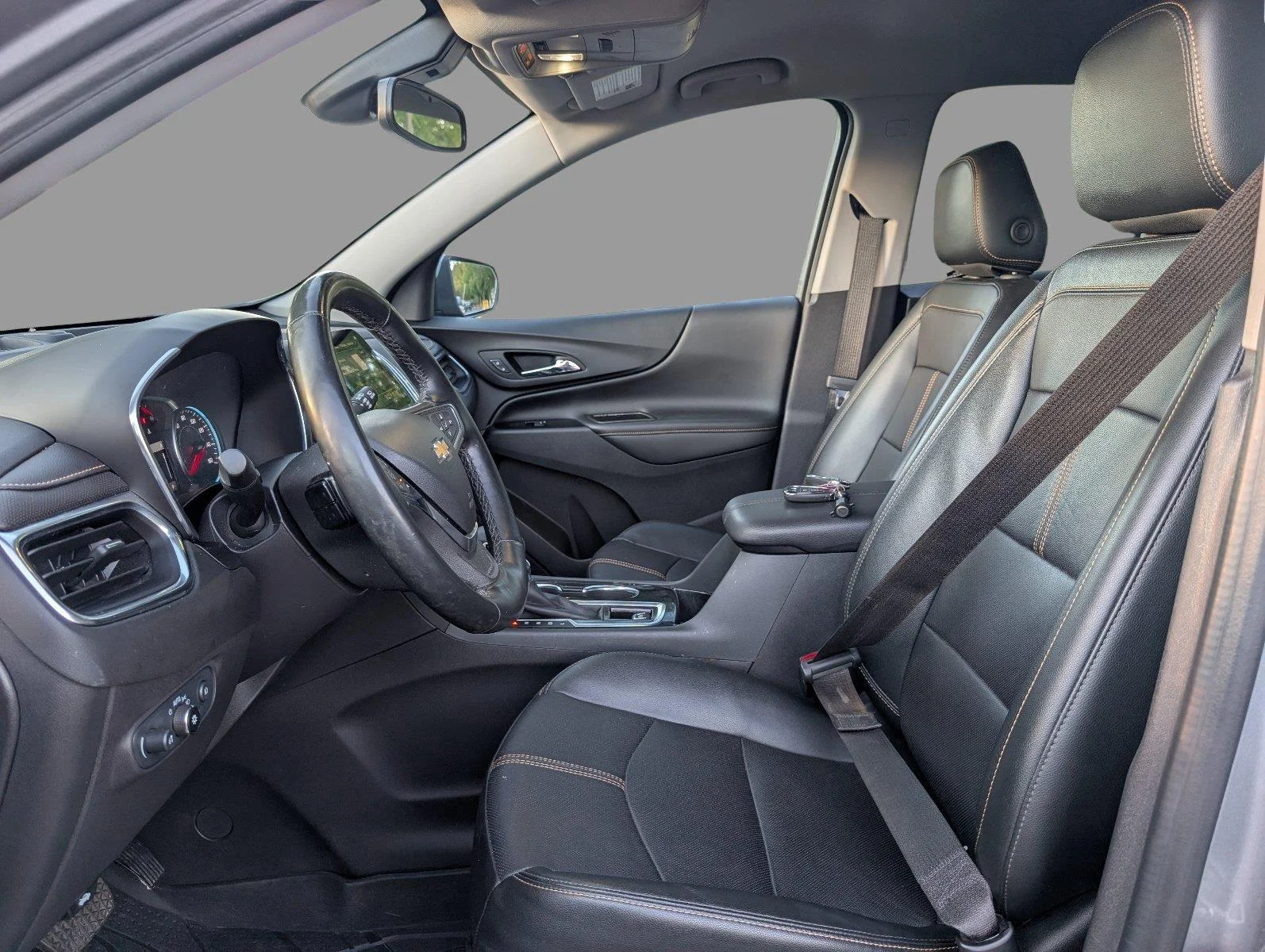 Used 2024 Sterling Gray Metallic Chevrolet Premier image 17