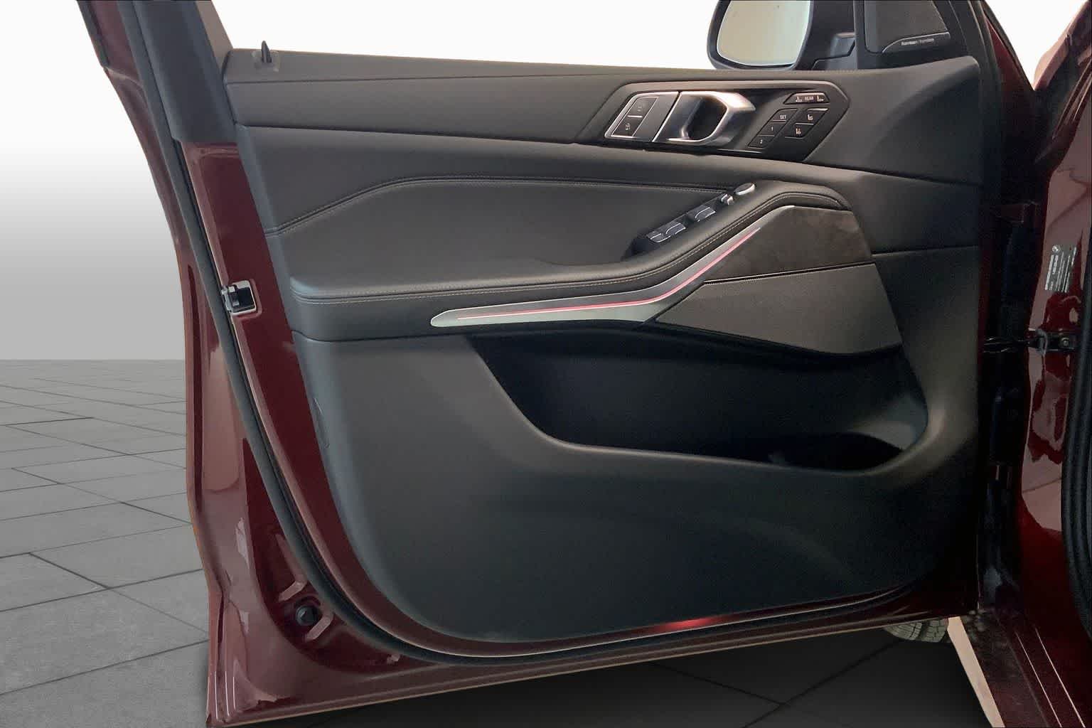 Used 2026 Aventurin Red Metallic BMW xDrive40i image 10