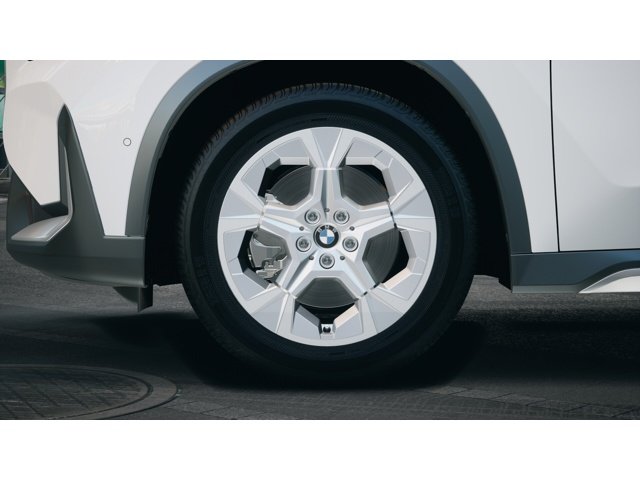 New 2027 Alpine White BMW  image 7